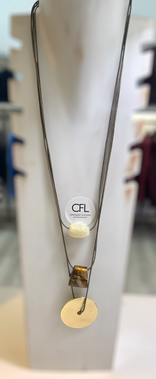 Collar Triple Marrón