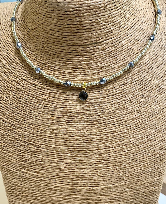 Collar Bolitas Gris