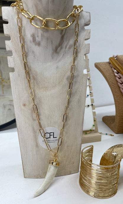 Collar Cuerno Claro
