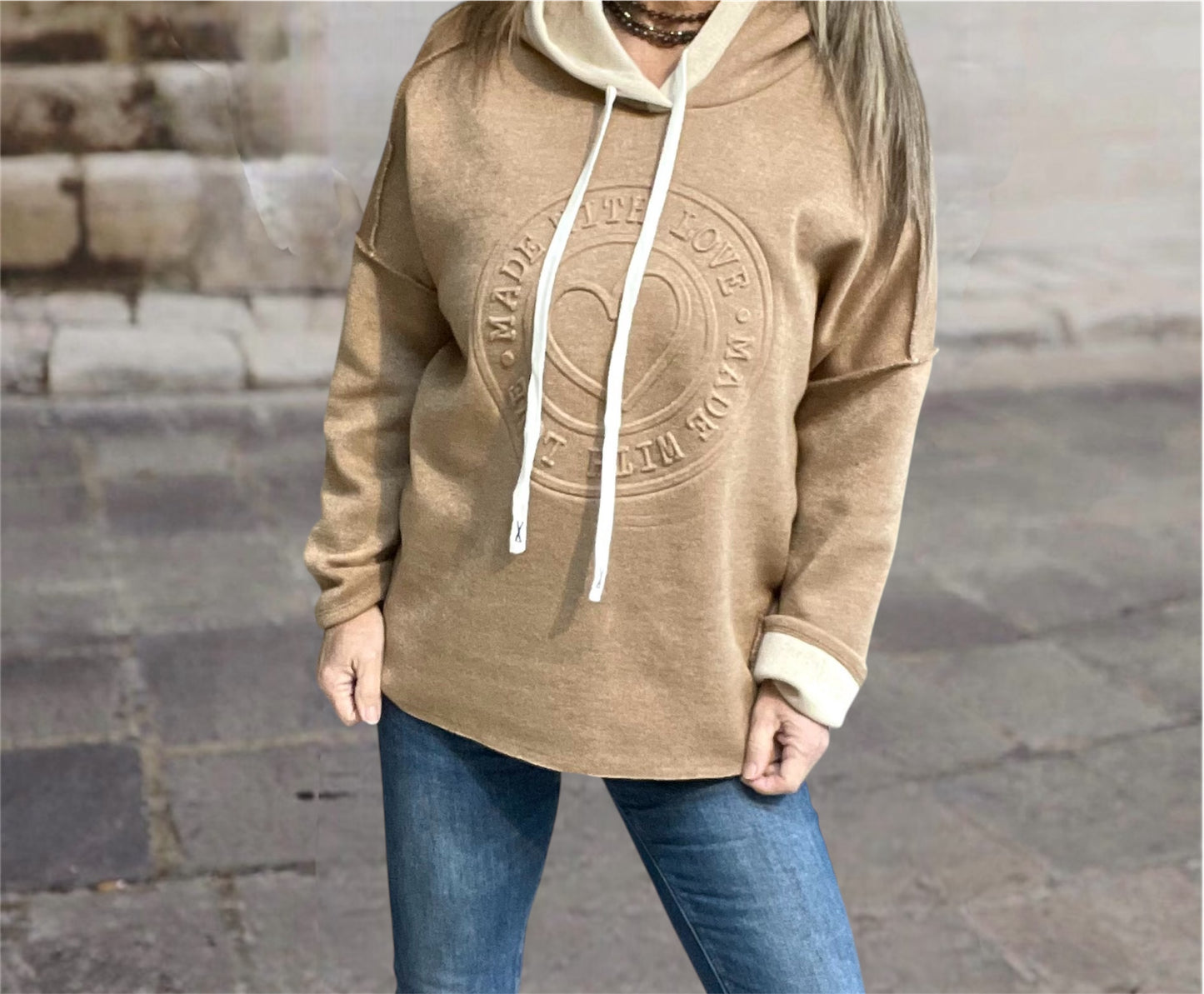 Sudadera Love Beige