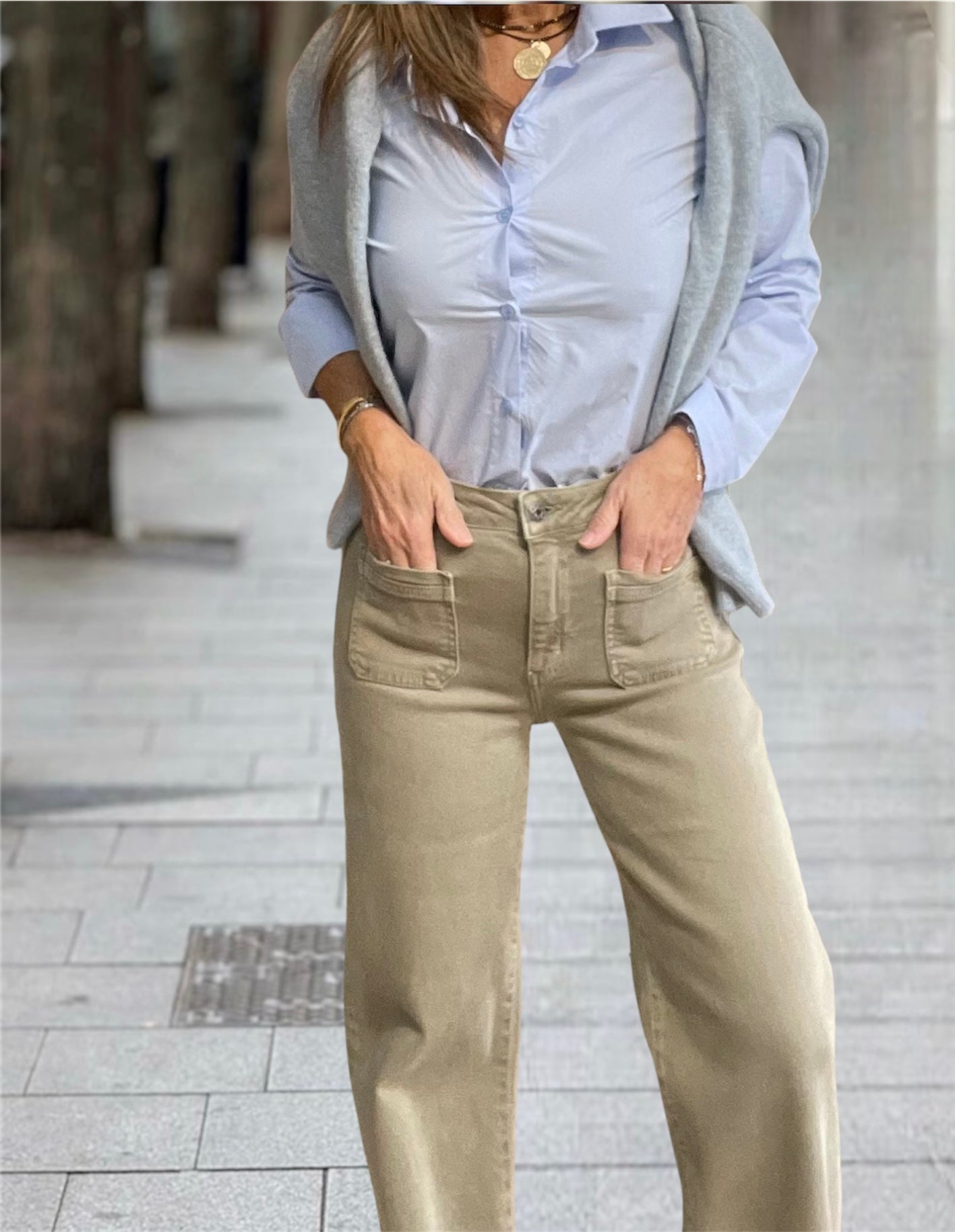 Pantalón Bolsillos Beige