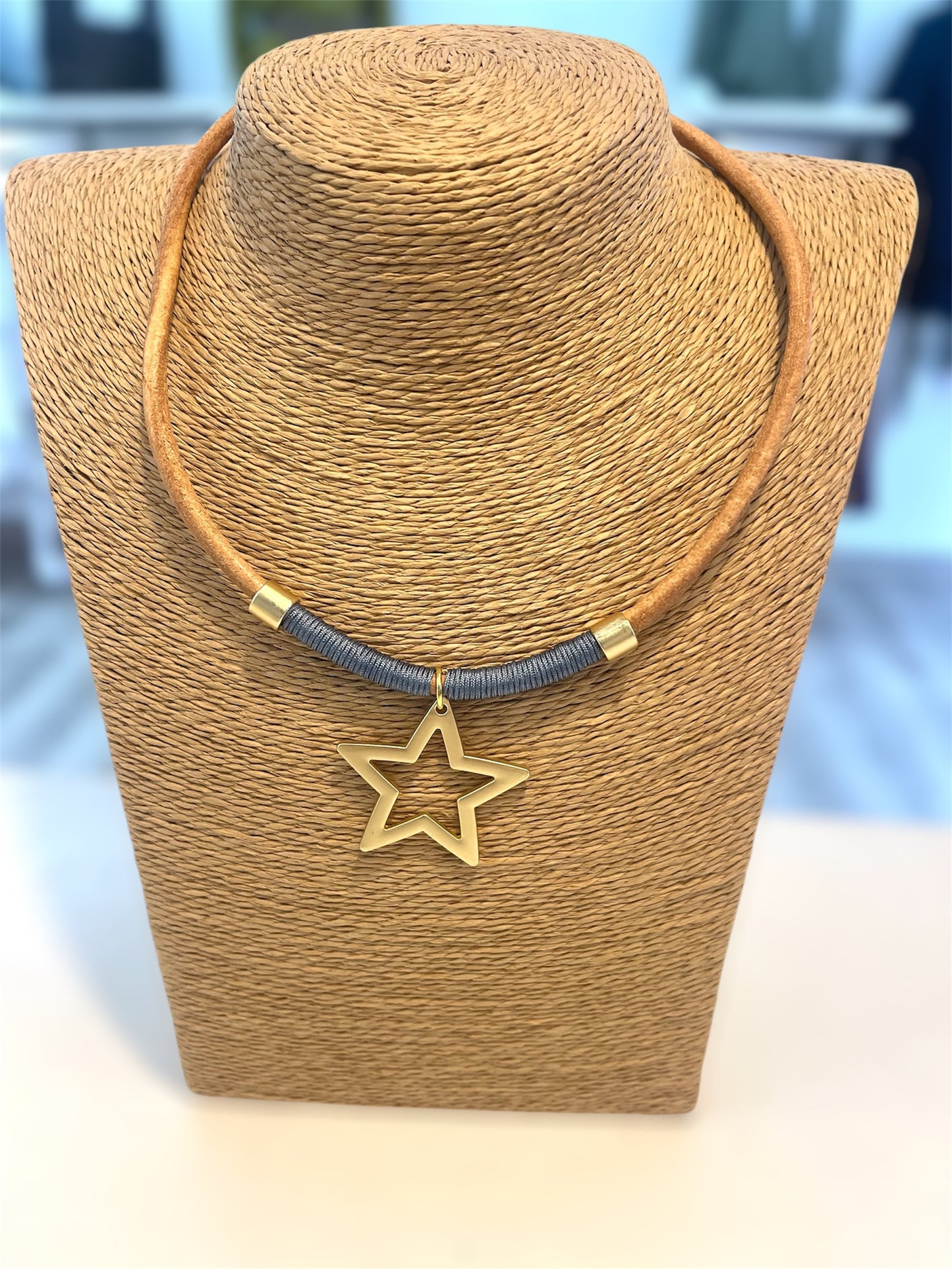 Collar Cuero Estrella