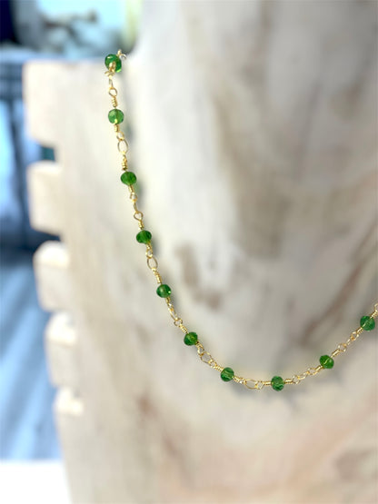 Collar Bolitas Verde