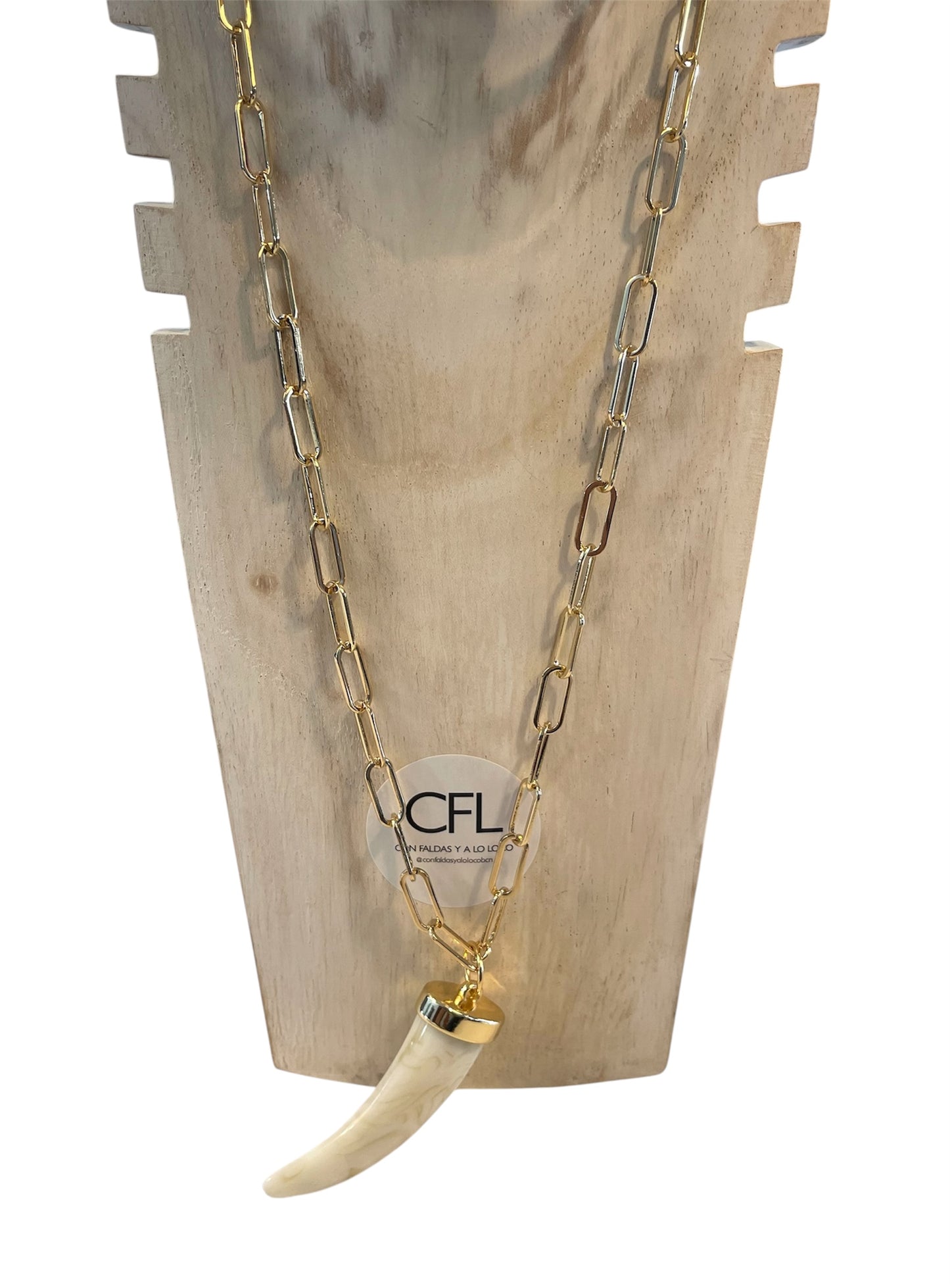 Collar Cuerno Claro